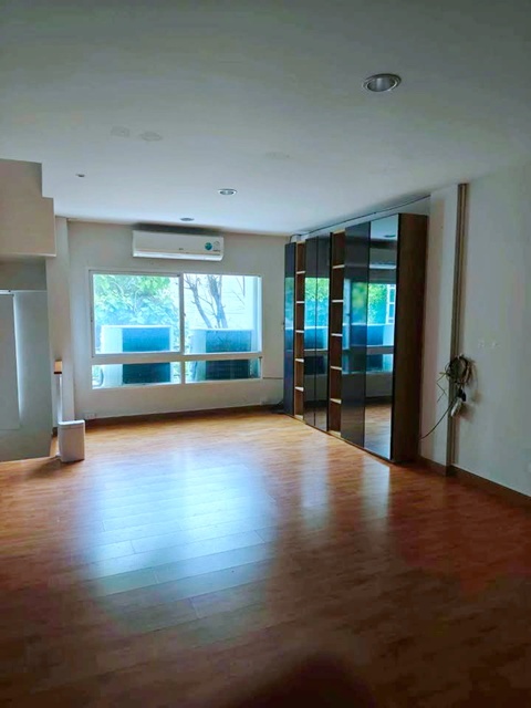 ประกาศฟรี! ซื้อ-ขาย-เช่า คอนโด บ้าน ทาวน์โฮม ที่ดิน และพื้นที่เชิงพาณิชย์ทั่วประเทศไทย ทุกทำเล ทุกงบประมาณ ไม่มีค่าใช้จ่าย ลงง่าย ขายไว เข้าถึงผู้ซื้อโดยตรง 5 222224pic4.jpg