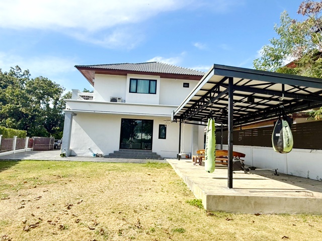 ประกาศฟรี! ซื้อ-ขาย-เช่า คอนโด บ้าน ทาวน์โฮม ที่ดิน และพื้นที่เชิงพาณิชย์ทั่วประเทศไทย ทุกทำเล ทุกงบประมาณ ไม่มีค่าใช้จ่าย ลงง่าย ขายไว เข้าถึงผู้ซื้อโดยตรง 3 222103pic2.jpg