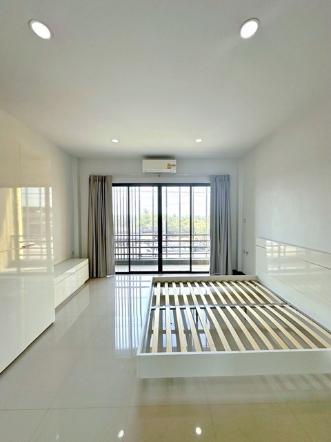 ประกาศฟรี! ซื้อ-ขาย-เช่า คอนโด บ้าน ทาวน์โฮม ที่ดิน และพื้นที่เชิงพาณิชย์ทั่วประเทศไทย ทุกทำเล ทุกงบประมาณ ไม่มีค่าใช้จ่าย ลงง่าย ขายไว เข้าถึงผู้ซื้อโดยตรง 5 222091pic4.jpg