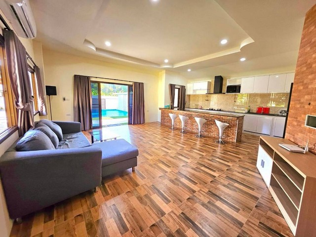 ประกาศฟรี! ซื้อ-ขาย-เช่า คอนโด บ้าน ทาวน์โฮม ที่ดิน และพื้นที่เชิงพาณิชย์ทั่วประเทศไทย ทุกทำเล ทุกงบประมาณ ไม่มีค่าใช้จ่าย ลงง่าย ขายไว เข้าถึงผู้ซื้อโดยตรง 4 222401pic3.jpg