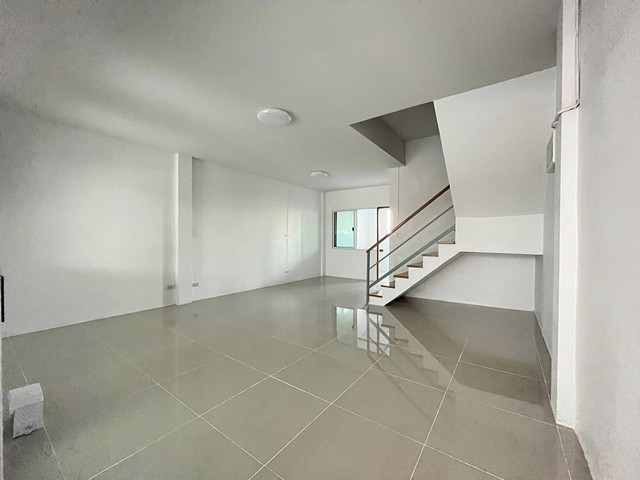 ประกาศฟรี! ซื้อ-ขาย-เช่า คอนโด บ้าน ทาวน์โฮม ที่ดิน และพื้นที่เชิงพาณิชย์ทั่วประเทศไทย ทุกทำเล ทุกงบประมาณ ไม่มีค่าใช้จ่าย ลงง่าย ขายไว เข้าถึงผู้ซื้อโดยตรง 4 302722pic3.jpg