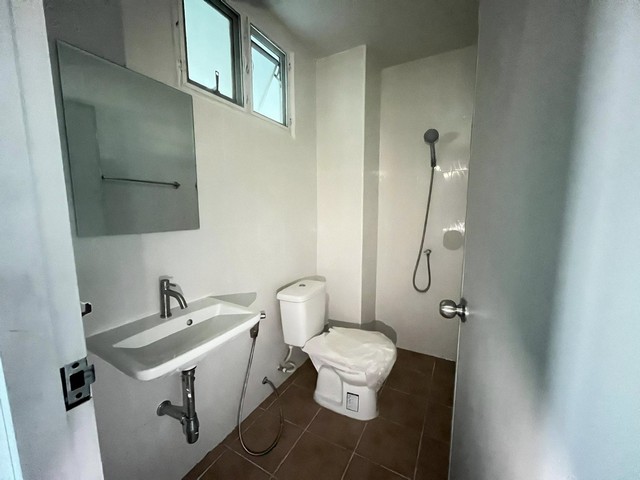 ประกาศฟรี! ซื้อ-ขาย-เช่า คอนโด บ้าน ทาวน์โฮม ที่ดิน และพื้นที่เชิงพาณิชย์ทั่วประเทศไทย ทุกทำเล ทุกงบประมาณ ไม่มีค่าใช้จ่าย ลงง่าย ขายไว เข้าถึงผู้ซื้อโดยตรง 5 302722pic4.jpg