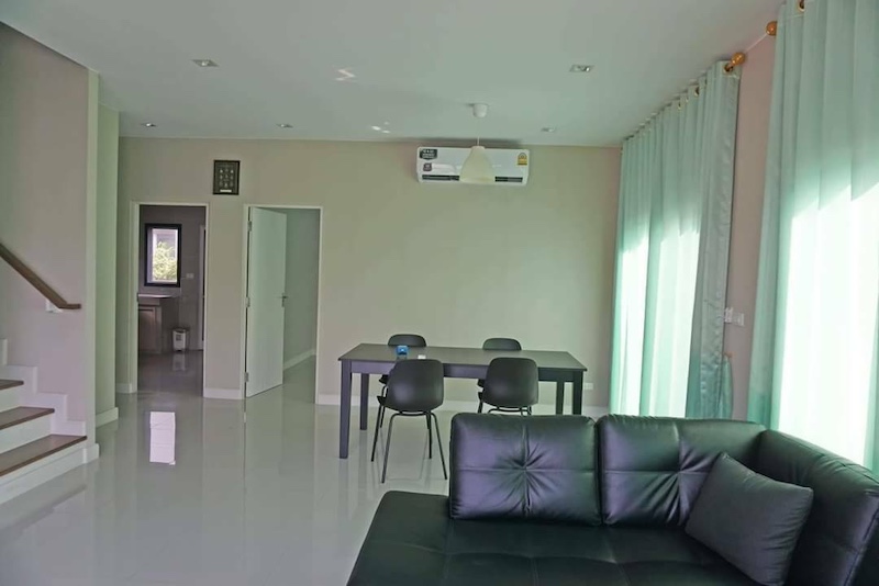 ประกาศฟรี! ซื้อ-ขาย-เช่า คอนโด บ้าน ทาวน์โฮม ที่ดิน และพื้นที่เชิงพาณิชย์ทั่วประเทศไทย ทุกทำเล ทุกงบประมาณ ไม่มีค่าใช้จ่าย ลงง่าย ขายไว เข้าถึงผู้ซื้อโดยตรง 3 500811pic2.jpg