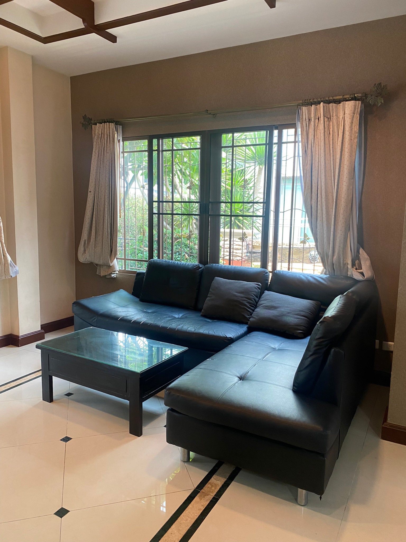 ประกาศฟรี! ซื้อ-ขาย-เช่า คอนโด บ้าน ทาวน์โฮม ที่ดิน และพื้นที่เชิงพาณิชย์ทั่วประเทศไทย ทุกทำเล ทุกงบประมาณ ไม่มีค่าใช้จ่าย ลงง่าย ขายไว เข้าถึงผู้ซื้อโดยตรง 3 222498pic2.jpg