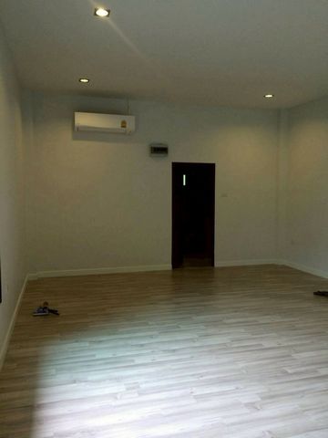 ประกาศฟรี! ซื้อ-ขาย-เช่า คอนโด บ้าน ทาวน์โฮม ที่ดิน และพื้นที่เชิงพาณิชย์ทั่วประเทศไทย ทุกทำเล ทุกงบประมาณ ไม่มีค่าใช้จ่าย ลงง่าย ขายไว เข้าถึงผู้ซื้อโดยตรง 4 222507pic3.jpg